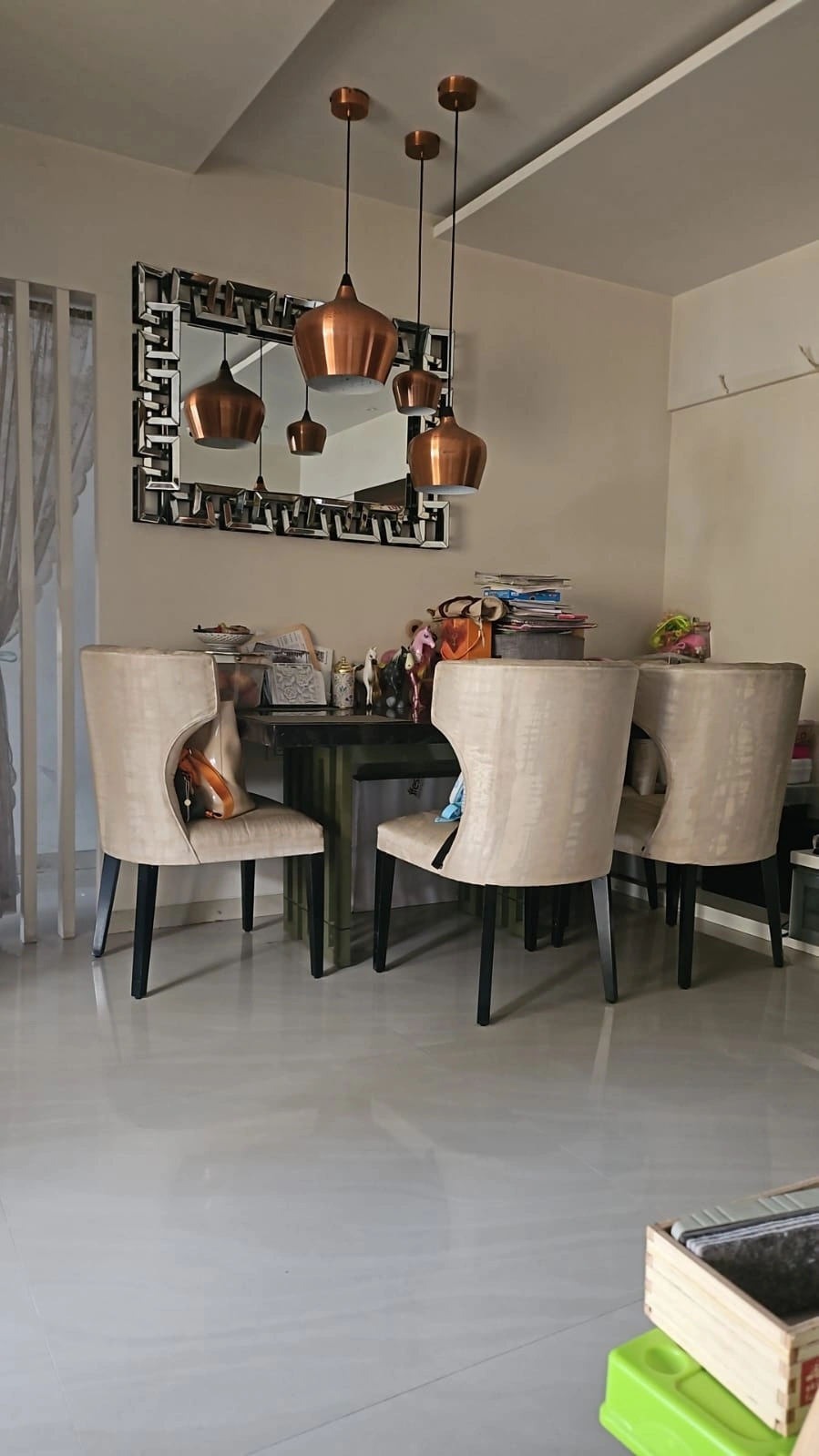 2 BHK Flat for Sale in romeil diva , Malad West
